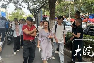 ?暖心！阿尔瓦拉多今日球鞋上写着“为甘肃祈福”